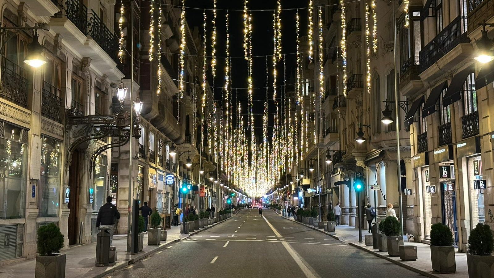 Calle de la Paz iluminada en 2024