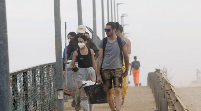 El polvo de la DANA dispara la alerta por la calidad del aire en Valencia El polvo de la DANA dispara la alerta por la calidad del aire en Valencia