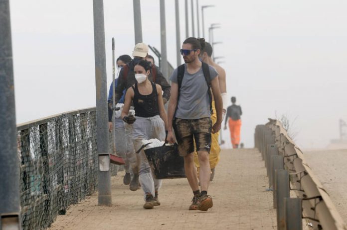 El polvo de la DANA dispara la alerta por la calidad del aire en Valencia