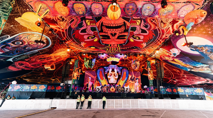 23 detenidos en un festival de música electrónica celebrado en La Marina 23 detenidos en un festival de música electrónica celebrado en La Marina