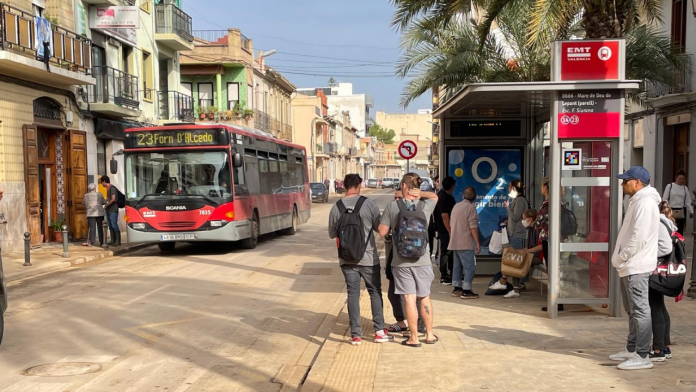 Los pueblos afectados por la DANA dispondrán de un título gratuito de transporte de la EMT