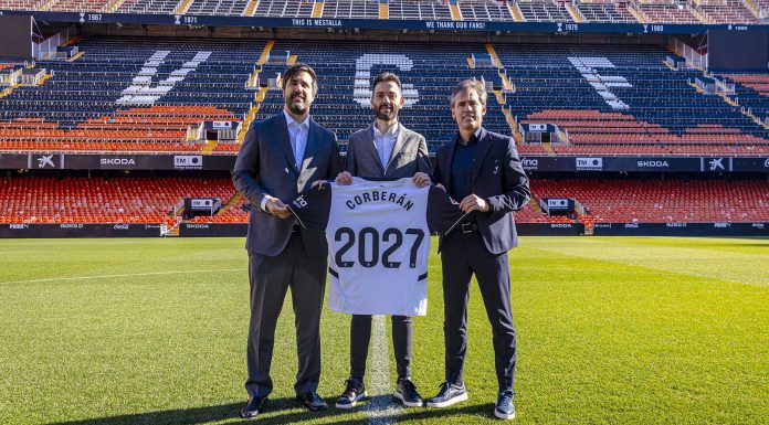 El nuevo entrenador del Valencia CF promete dejarse la piel para salvar al equipo