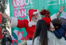 Papá Noel en Paiporta | EFE