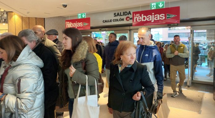 VÍDEO | Valencia da el pistoletazo de salida a las rebajas de invierno Así arrancan las rebajas de invierno 2025