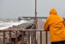 El Puerto de Valencia se cierra al tráfico marítimo por el temporal de la DANA