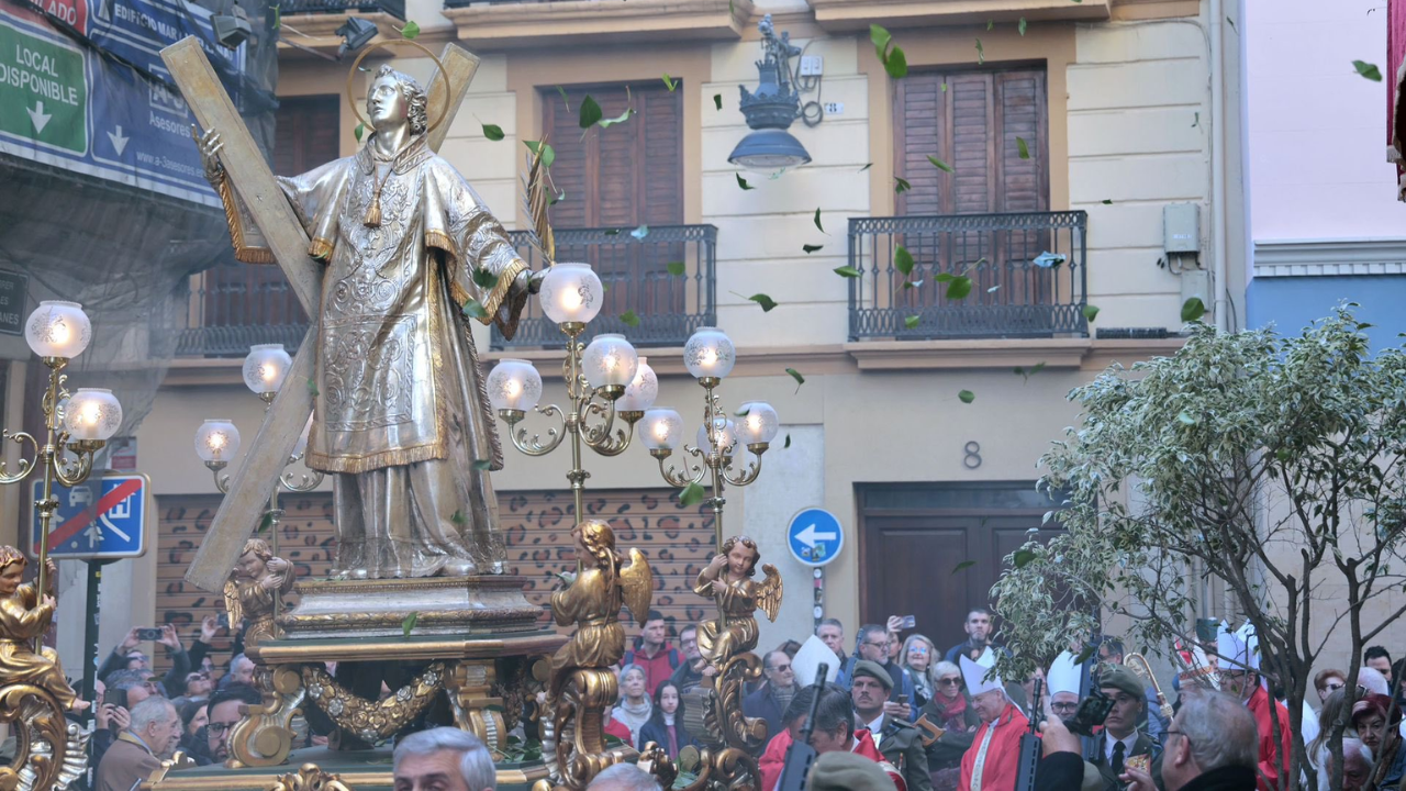 La Procesión de Sant Vicent Màrtir, también en el aire