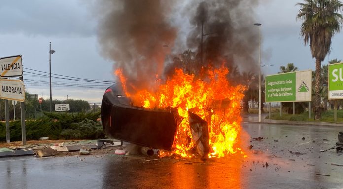 Vuelca un coche con una conductora ebria en Alboraya