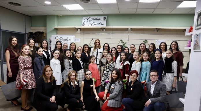 Realce entrega la posticería a las Falleras Mayores de Valencia 2025