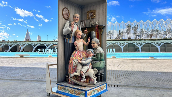 La Exposición del Ninot recibe las primeras figuras de las Fallas 2025