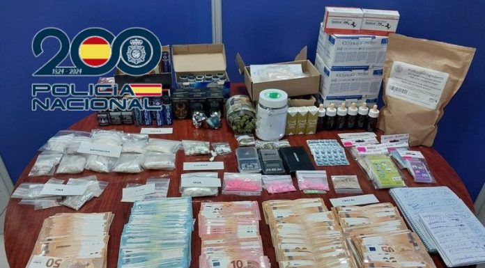 Desmantelan un punto de venta de droga en Ruzafa