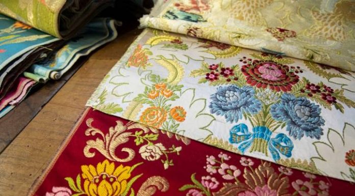 Hora y lugar de la exposición de trajes de Falleras Mayores de Valencia