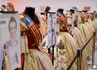La mayor exposición de trajes de Falleras Mayores de Valencia abre sus puertas este fin de semana
