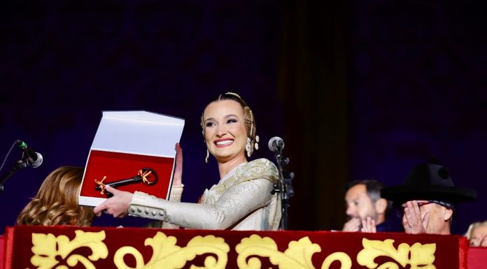 Berta Peiró: «Aquí estamos porque la riada no se ha llevado nuestro amor por las fallas»