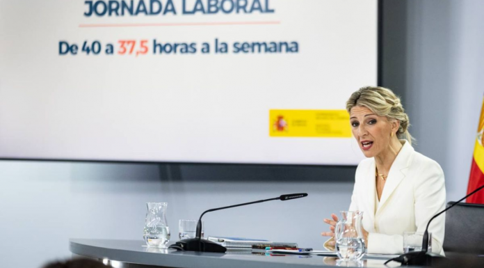 Trabajo aprueba la reducción de la jornada laboral y anuncia cambios en las horas extra y el control horario Trabajo aprueba la reducción de la jornada laboral y anuncia cambios en las horas extra y el control horario