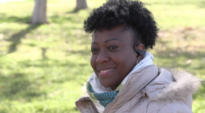 ‘Tengo que sobrevivir por mis hijos’: Caridad, migrante afectada por la DANA, busca reconstruir su vida con la regularización ‘Tengo que sobrevivir por mis hijos’: Caridad, migrante afectada por la DANA, busca reconstruir su vida con la regularización