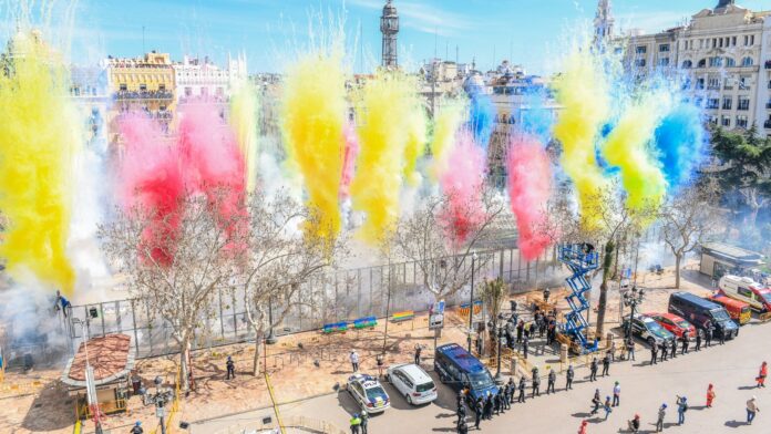 7Televalencia-mascletà La EMT ofrece 13.000 plazas laborables para ver las mascletaes