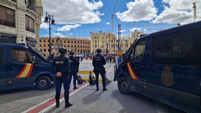 Un indigente mata a otro para refugiarse de la lluvia en el centro de Valencia