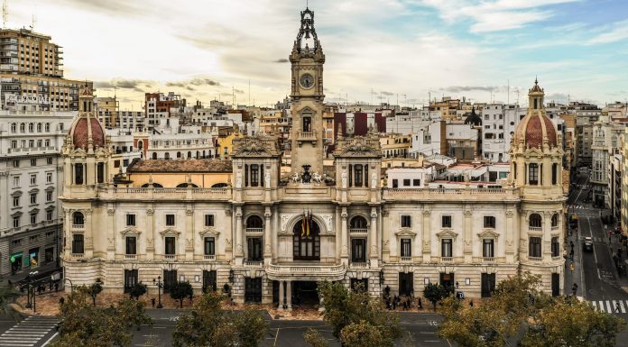 Catalá expulsa a Badenas del Ayuntamiento y reestructura el Gobierno municipal Catalá expulsa a Badenas del Ayuntamiento