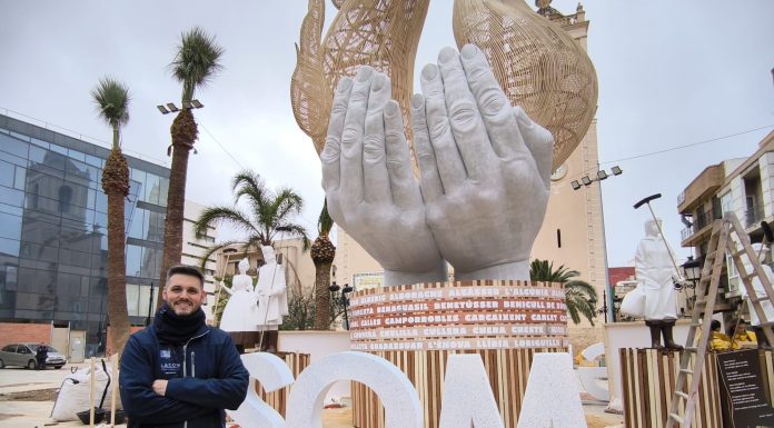 Plantan la gran falla de la DANA en Paiporta