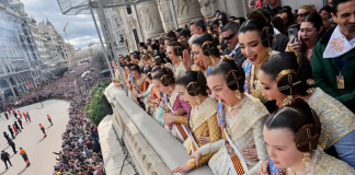 Sorteo de entradas gratuitas para ver la mascletà desde el balcón del Ayuntamiento en las Fallas 2026