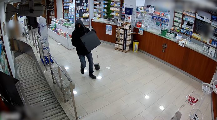 Detienen a 3 ladrones con violencia e intimidación en diferentes localidades de Valencia