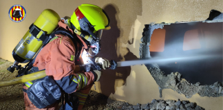 Evacúan un edificio en Gandia tras un incendio