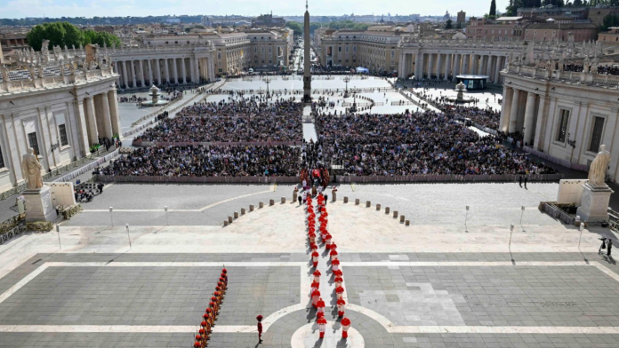 Los precios de Valencia a Roma se disparan: más de 600 euros por volar al funeral del papa Francisco