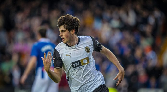 El Valencia CF afronta el final de temporada en tierra de nadie El Valencia afronta el final de temporada en tierra de nadie