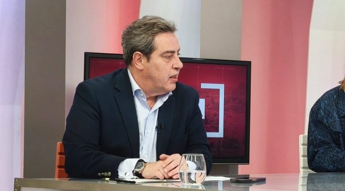 José María Llanos: «Se acabó el despilfarro del Botànic, estos presupuestos devuelven la dignidad a los valencianos» José María Llanos, síndic de Vox, en Ágora