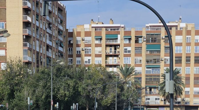 Disparan por la espalda al propietario de un restaurante Chino de Alfafar