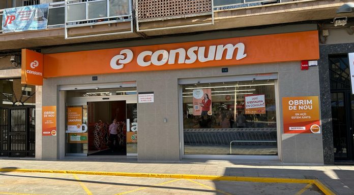 Consum reabre la última de las tres tiendas afectadas por la DANA en Paiporta Consum reabre su supermercado en el centro de Paiporta tras seis meses cerrado por la dana