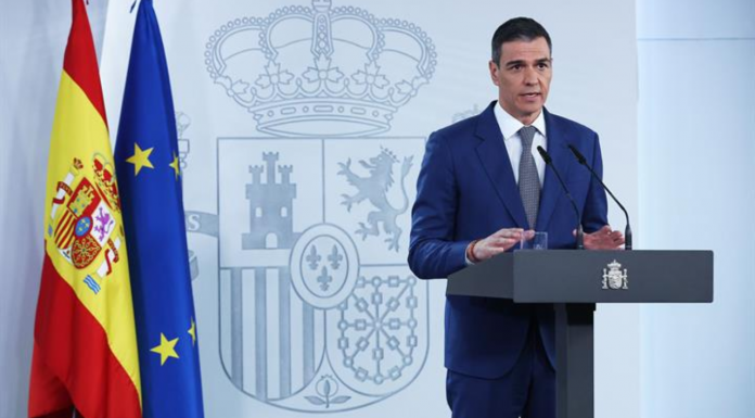 Sánchez niega que el apagón sea «culpa de las renovables» y anuncia una investigación sobre la causa Sánchez niega que el apagón sea "culpa de las renovables" y anuncia una investigación sobre la causa