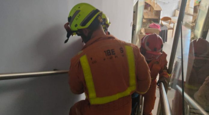 Los bomberos atienden más de 70 rescates en ascensores Los bomberos atienden más de70 rescates en ascensores