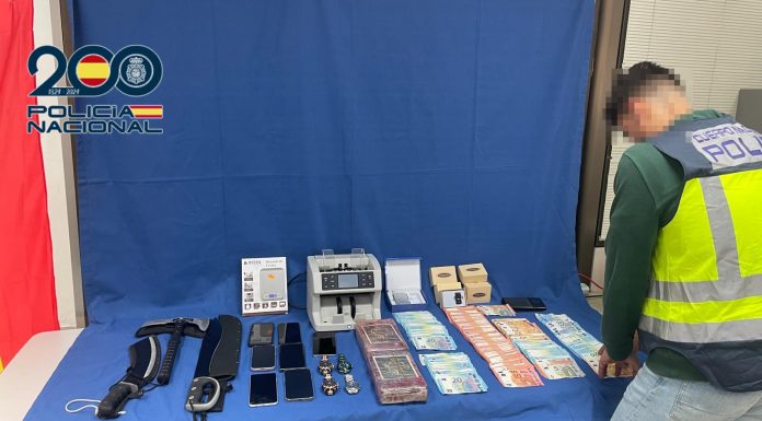 Cae un clan familiar del barrio de Natzaret dedicado al tráfico de drogas Cae un clan familiar del barrio de Natzaret dedicado al tráfico de drogas