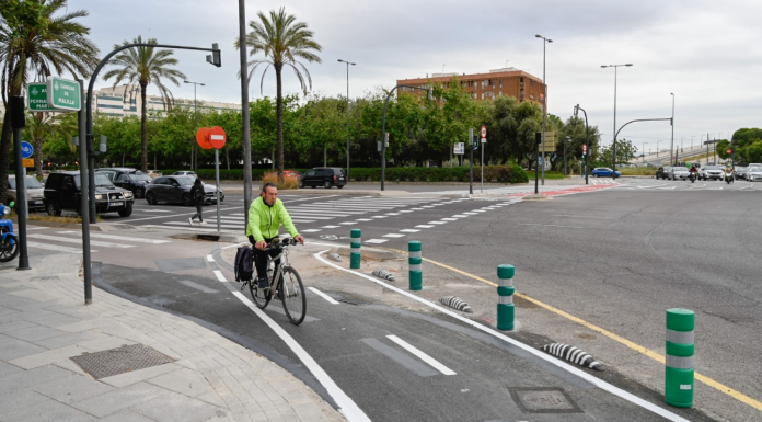Valencia estrena un nuevo carril bici para conectar el sur de la ciudad Valencia estrena un nuevo carril bici para conectar el sur de la ciudad