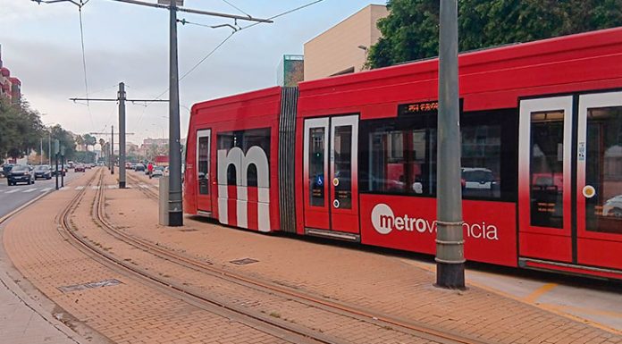Detienen a cuatro jóvenes por una agresión sexual en grupo a una adolescente en la Malvarrosa