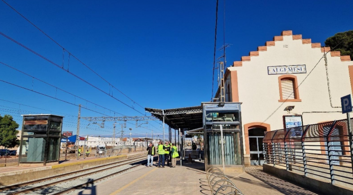Caos ferroviario en Valencia: un nuevo robo de cobre provoca retrasos en la red de Cercanías Caos ferroviario en Valencia: un nuevo robo de cobre provoca retrasos en la red de Cercanías