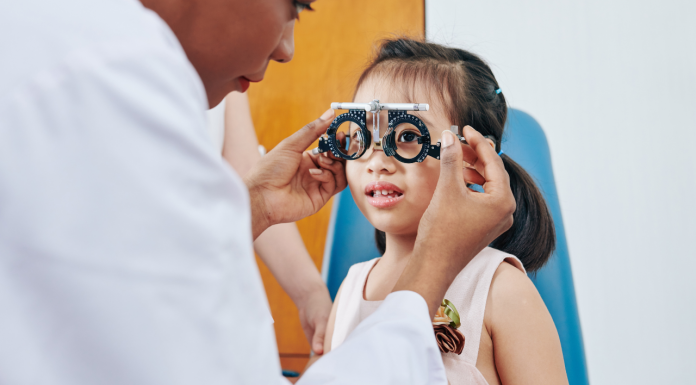 Los menores de 16 años recibirán 100 euros de ayuda para comprar gafas y lentillas Los menores de 16 años recibirán 100 euros de ayuda para comprar gafas y lentillas. Ojo con la falsa miopía