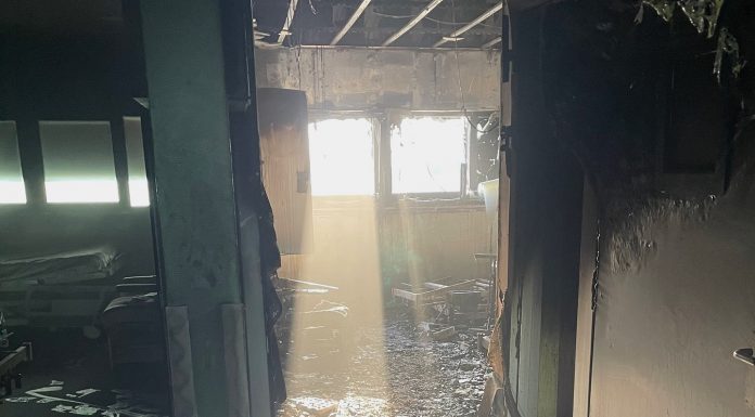 Así queda la habitación incendiada del hospital La Fe donde murió una persona