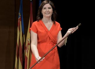 Maribel Albalat en su investidura