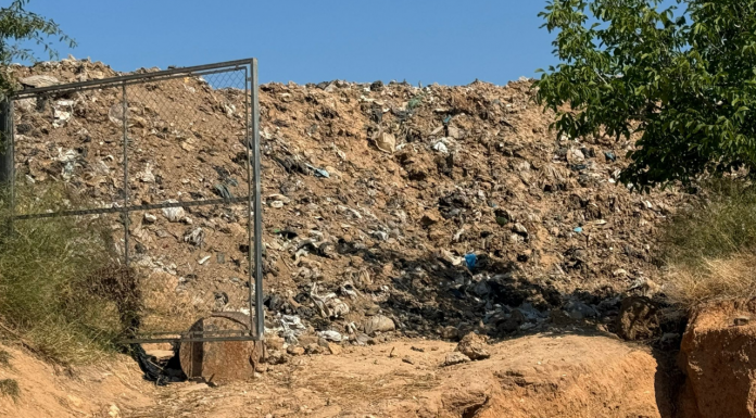 La Generalitat denuncia a la CHJ por dejar vertidos ilegales y coches de la DANA junto al barranco del Poyo La Generalitat denuncia a la CHJ por dejar vertidos ilegales y coches de la DANA junto al barranco del Poyo