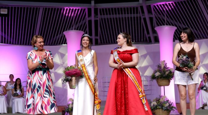 La entrada de gala de Moros y Cristianos y la cabalgata cierran las Fiestas Mayores de Benetússer Fiestas Mayores