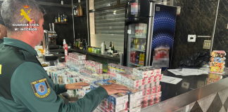Cae un 'narcobar' en Valencia por vender tabaco robado y cocaína tras la barra