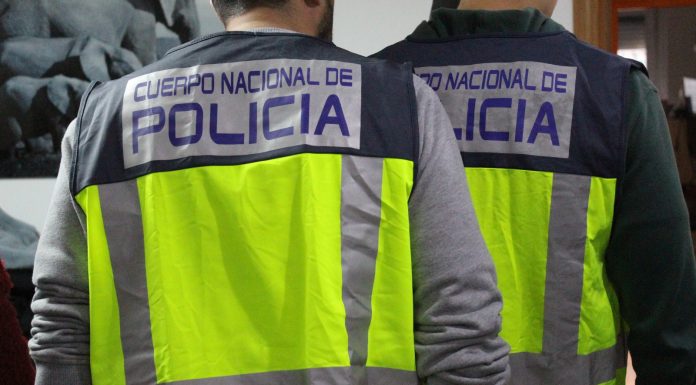 Seis menores agreden con palos y clavos a un alumno a la salida de un colegio del Marítim. Detenido