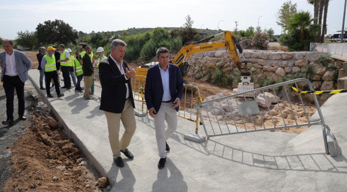 Carlos Mazón acepta reunirse con las víctimas de la DANA en la zona cero Carlos Mazón acepta reunirse con las víctimas de la DANA en la zona cero