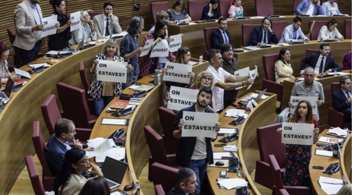 Les Corts suspende la sesión de control a Mazón por una ‘plantà’ de Compromís Les Corts suspende la sesión de control a Mazón por una 'plantà' de Compromís
