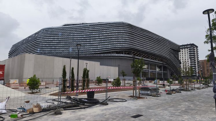 Exterior urbanizado del Roig Arena