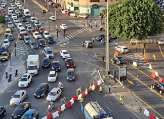 Comienza la reforma de Pérez Galdós con colas kilométricas