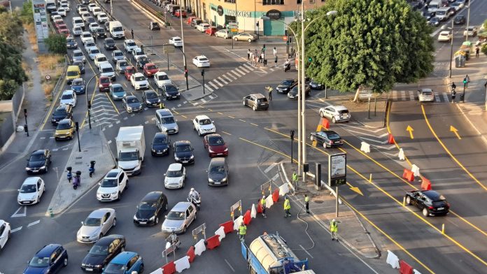 Comienza la reforma de Pérez Galdós con colas kilométricas