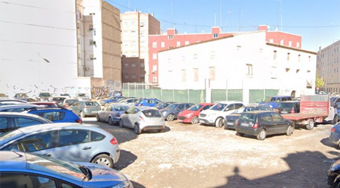 Encuentran el cuerpo sin vida de un hombre dentro de un coche en Olivereta